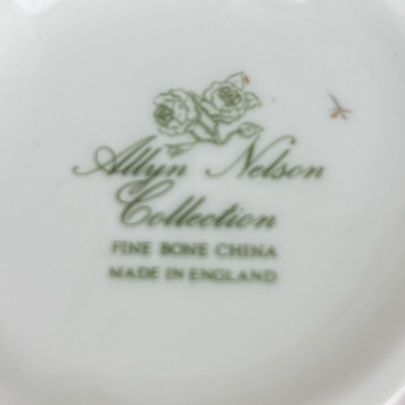 Allyn Nelson Collection fine bone China made in England. - Picture 4 of 13